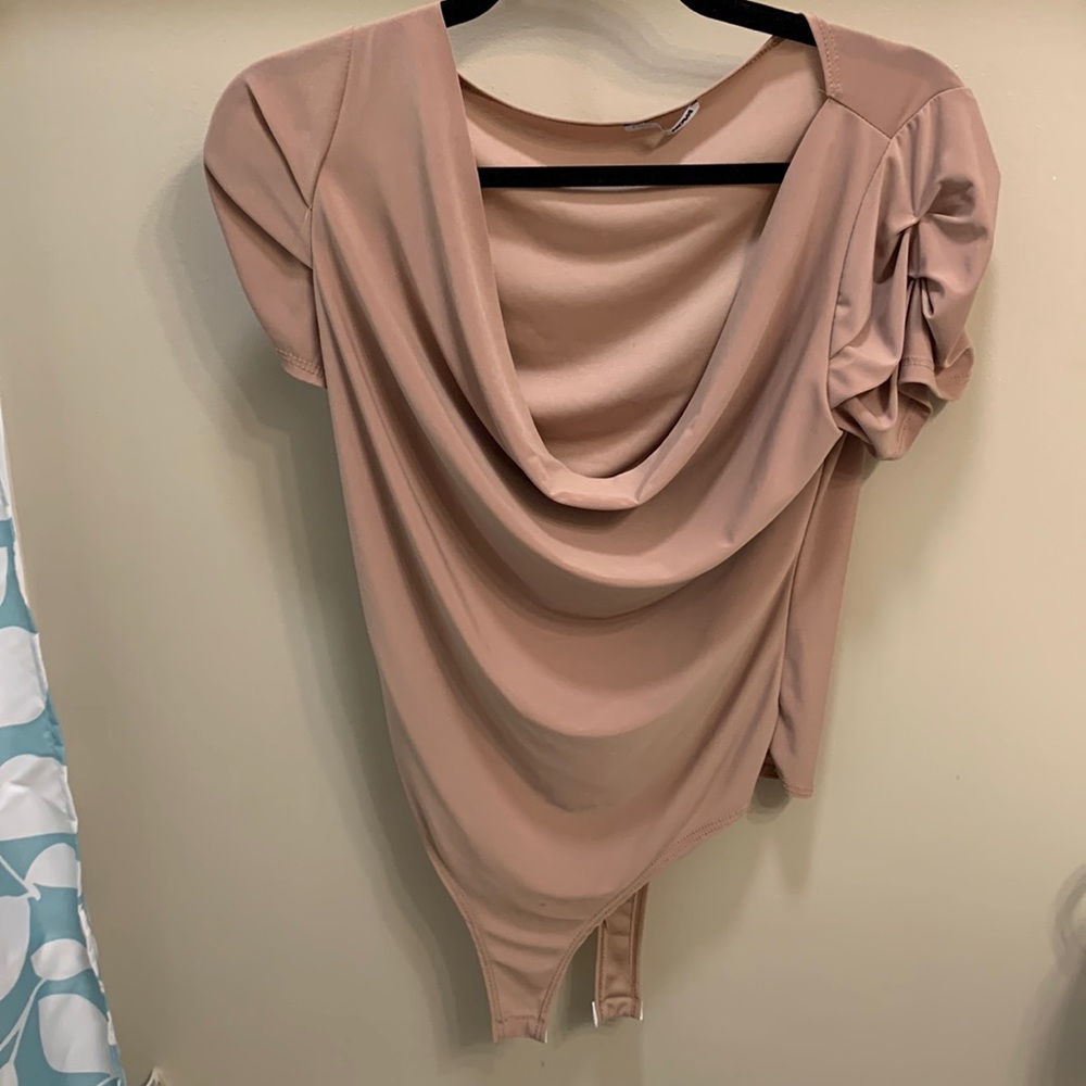 Fashion Nova scoop neck body suit